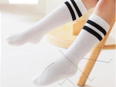 1 Pair Bold Stripe Knee-Length Children Socks 2 - 3 Years - White