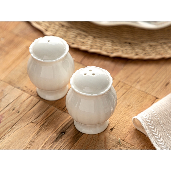 2 Pieces Oasi Porcelain Salt and Pepper Shaker Set 5.5 x 5.5 x 7.4 Cm - White