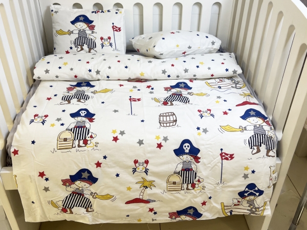 4 Pieces Little Pirate Cotton Baby Duvet Cover Set 100 x 150 cm - Multicolor
