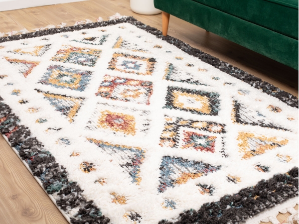 Barcelona Vinia 150 x 230 cm Zymta Winter Carpet - Cream / Anthracite