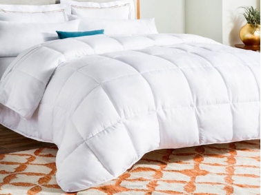 Dahlia King Quilt 215 x 235 Cm (400gsm ) - White
