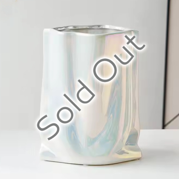 Luxury Ceramic Flower Vase  13 x 9 x 17 cm - Pearl White