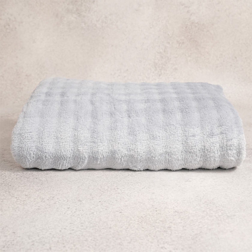Cuddly Dot Single Blanket 150 x 200..