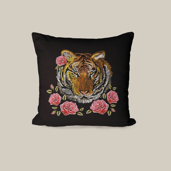 43 x 43 cm Floral Tiger Printed Decorative Cover Cushion - Black