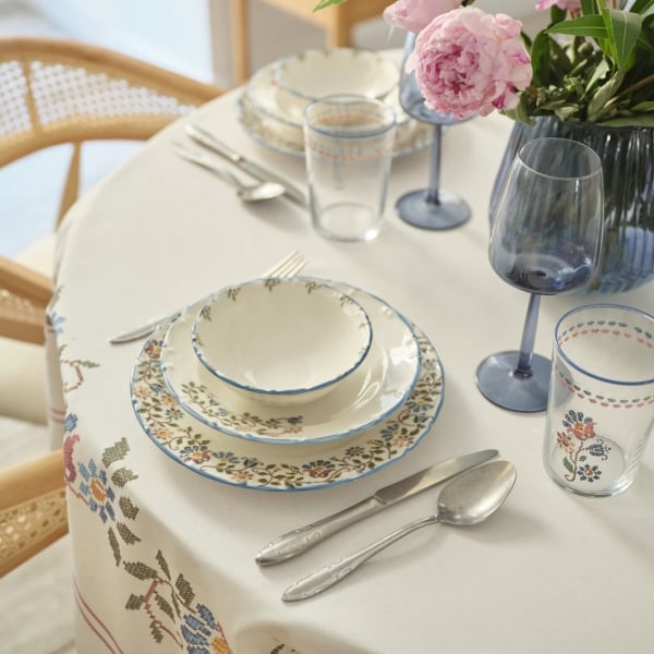 24 Pieces Vintage Porcelain Dinner Set - Blue