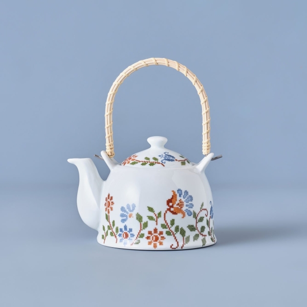 Vintage Porcelain Teapot 1000 ml - White