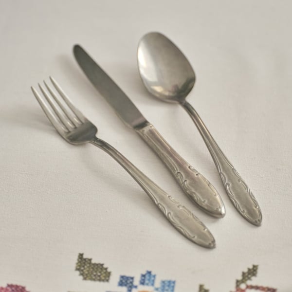 18 Pieces Vintage Dinner Cutlery Set - Silver