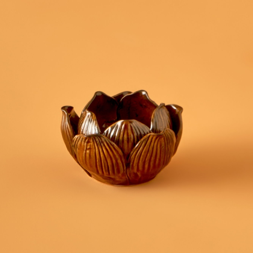 Lotus Porcelain Candle Holder 8 x 8..