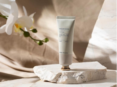 White Flowers Hand Cream 30 mL Beige