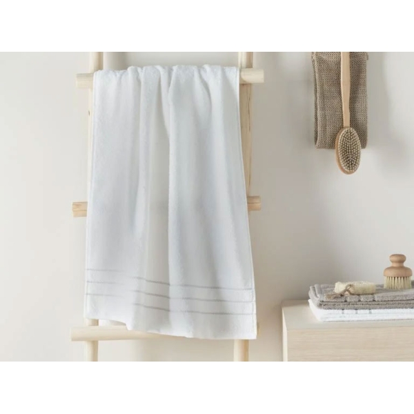 Soft Cotton Bath Towel 70x140 cm White