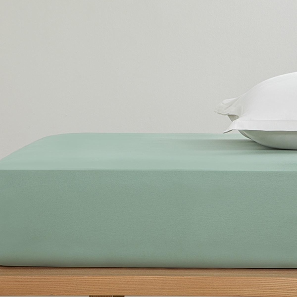 Plain Cotton King Size Fitted Sheet 180x200 cm Dark Green.