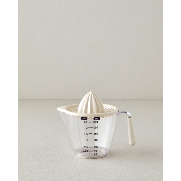 Colessa Plastic Lemon Squeezer 500 ml Cream