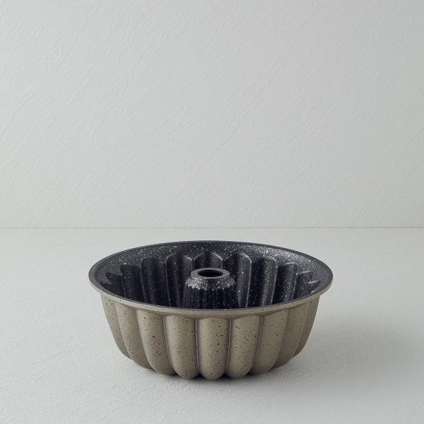 Patisserie Quinn Casting Cake Mold 25 cm Gold-Silver7