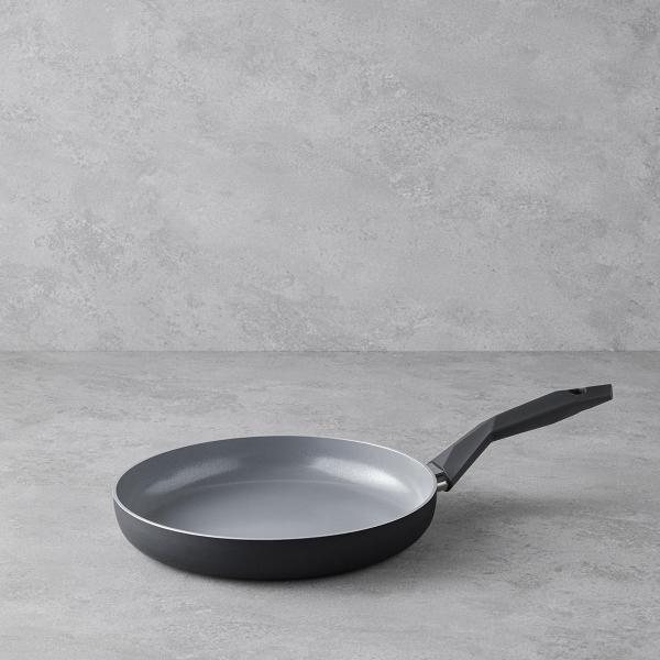 Prego CeraWell Pan 28 cm Black