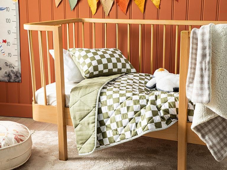 Muslin crib quilt sales